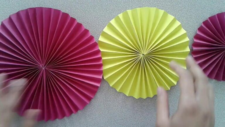 Ein alter Trick verwandelt einfaches Papier in wunderschöne Dekorationen für dein Zuhause…